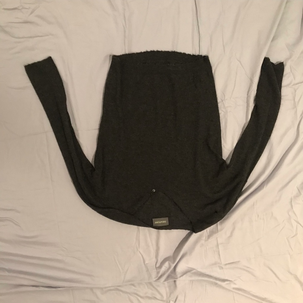 Zadig & Voltaire gray cashmere sweater w red skull